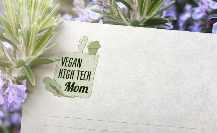 Vegan High-Teck Mom<br /> <span style='color:#b2b2b2;font-size:26px;'>Logo Design</span>